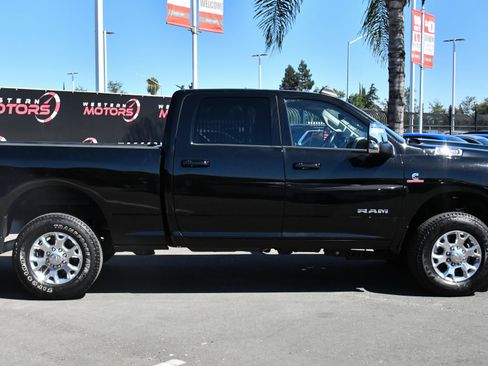 Used 2024 RAM 2500 Laramie w/ Safety Group AWD/4WD image 9