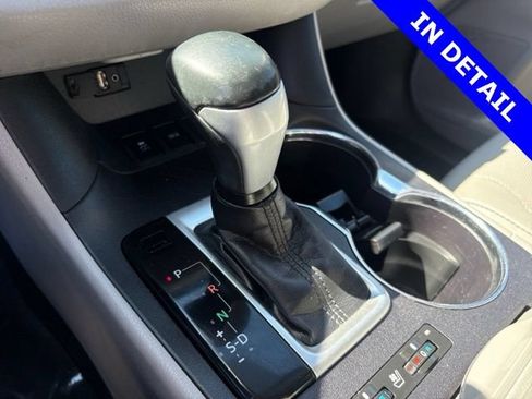 Used 2016 Toyota Highlander Limited AWD/4WD image 32