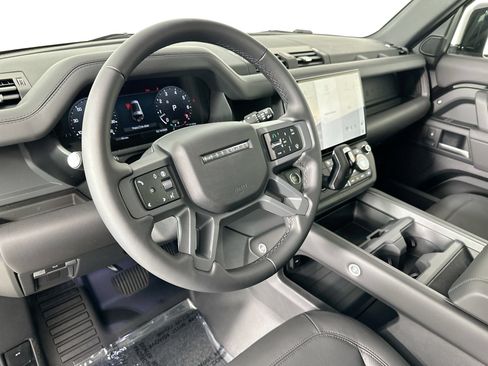 Used 2026 Land Rover Defender 130 X-Dynamic SE AWD/4WD image 10