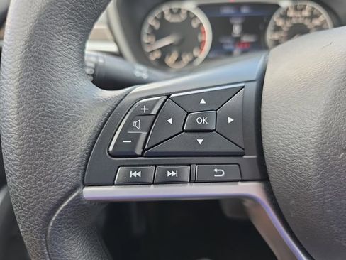 Used 2023 Nissan Altima 2.5 SV FWD image 19
