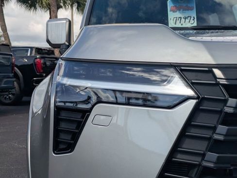 Used 2024 Lexus GX 550 w/ Accessory Package (2T) AWD/4WD image 10