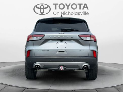 Used 2021 Ford Escape Titanium w/ Titanium Elite Package AWD/4WD image 4