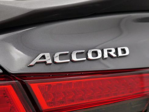 Used 2020 Honda Accord Touring image 9