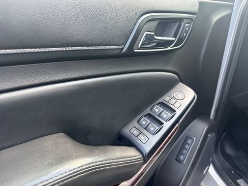Certified 2017 GMC Yukon SLT AWD/4WD image 14