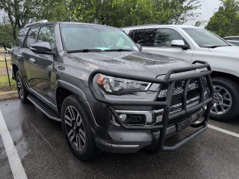 Used 2019 Toyota 4Runner Limited AWD/4WD image 2
