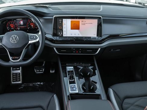New 2026 Volkswagen Atlas Peak Edition AWD/4WD image 36