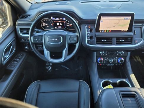 Used 2021 GMC Yukon SLT w/ SLT Luxury Plus Package image 10