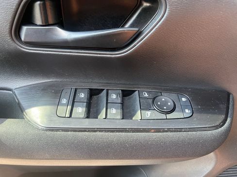 Certified 2026 Nissan Kicks S FWD image 11