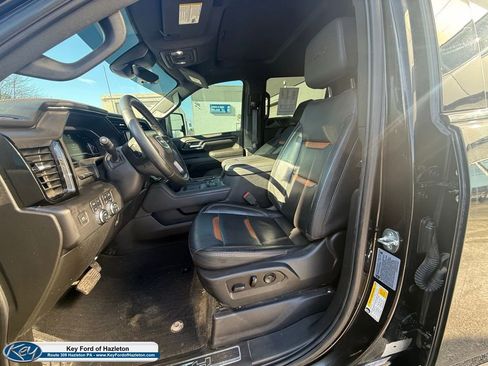 Used 2024 GMC Sierra 2500 AT4 w/ AT4 Premium Plus Package image 9