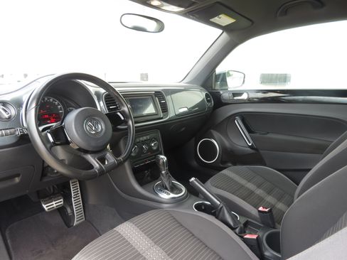 Used 2012 Volkswagen Beetle Turbo FWD image 20