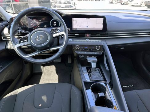 Used 2023 Hyundai Elantra SEL w/ Convenience Package FWD image 13