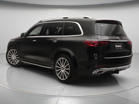 New 2026 Mercedes-Benz GLS 580 4MATIC image 2