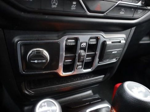 Used 2021 Jeep Wrangler Unlimited Sport image 25