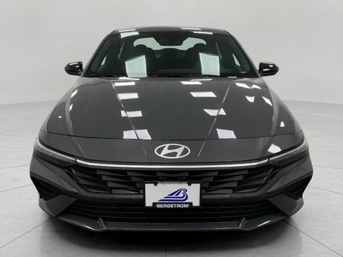New 2026 Hyundai Elantra Sport image 9