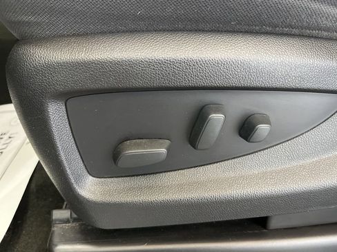 Used 2018 Chevrolet Silverado 1500 LT w/ All Star Edition AWD/4WD image 19