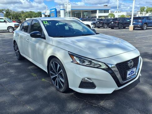 Used 2021 Nissan Altima 2.0 SR image 1