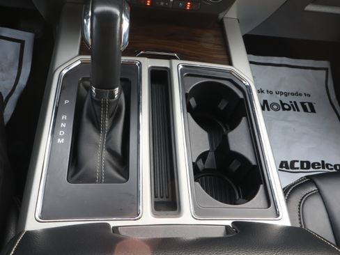 Used 2019 Ford F150 Lariat w/ Equipment Group 502A Luxury image 14