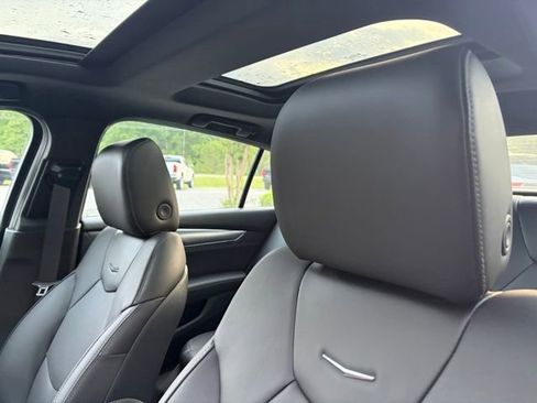 Used 2025 Cadillac CT5 Premium Luxury RWD image 5