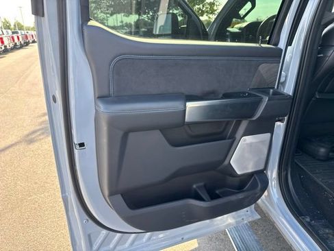 Used 2025 Ford F350 Platinum AWD/4WD image 23