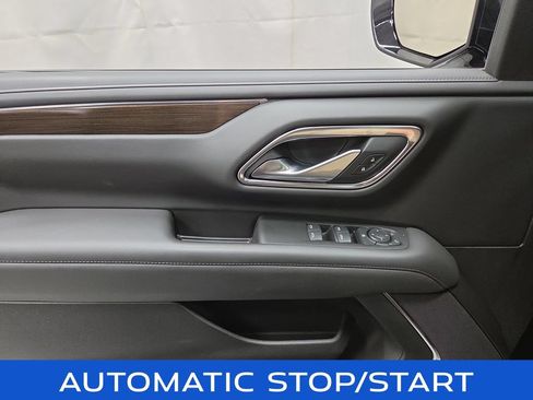 Used 2022 GMC Yukon XL SLE w/ Gmc Pro Safety Plus Package AWD/4WD image 21