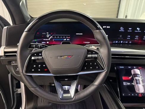 Certified 2026 Cadillac Escalade V AWD/4WD image 4