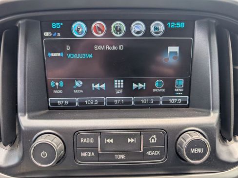 Used 2018 Chevrolet Colorado LT w/ LT Convenience Package RWD image 13
