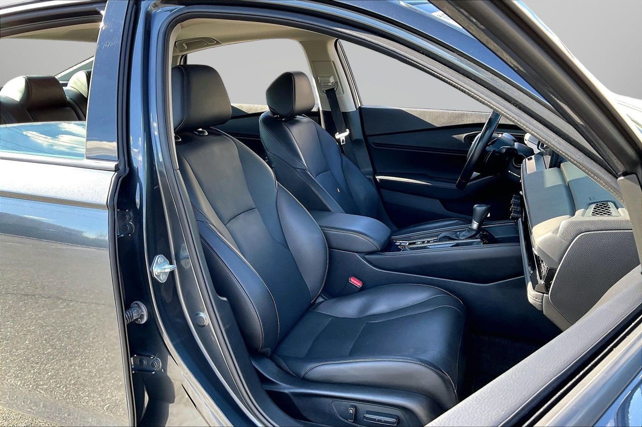 Used 2023 Honda Accord Touring image 24