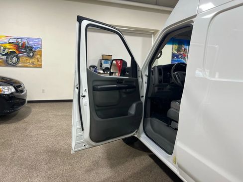 Used 2017 Nissan NV 2500 SV w/ Technology Package image 12