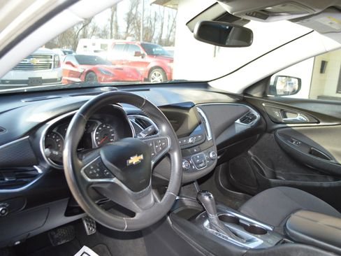 Used 2016 Chevrolet Malibu LT w/ Driver Confidence Package FWD image 15