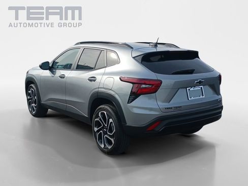 New 2026 Chevrolet Trax RS w/ Sunroof Package image 5