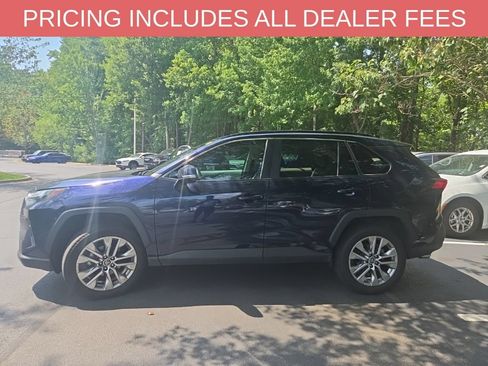 Used 2023 Toyota RAV4 XLE Premium AWD/4WD image 4