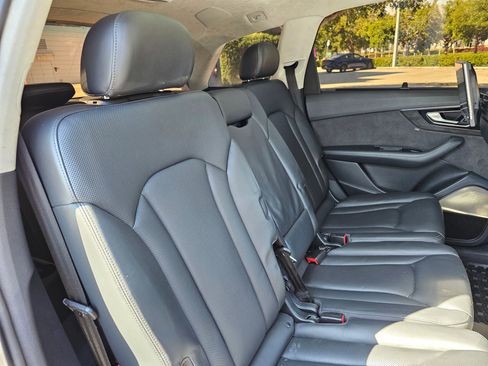 Used 2017 Audi Q7 3.0T Prestige image 18