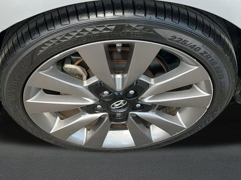 Used 2018 Hyundai Elantra GT Sport image 8