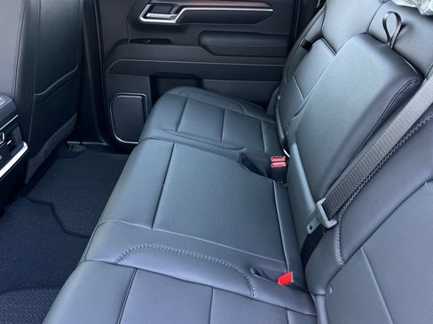 New 2026 GMC Sierra 2500 Denali w/ Denali Reserve Package AWD/4WD image 10