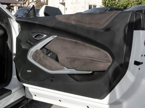 Used 2018 Chevrolet Camaro ZL1 image 44