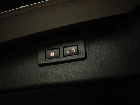 Used 2023 Subaru Outback Limited image 8