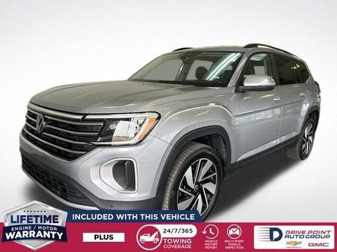 Used 2025 Volkswagen Atlas SE AWD/4WD image 4