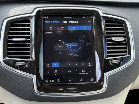 Used 2023 Volvo XC90 B6 Plus w/ Protection Package Premier image 21