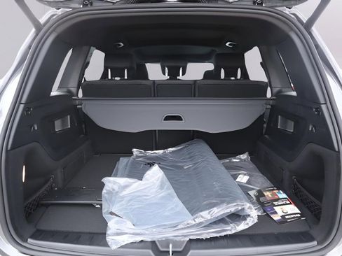 New 2026 Mercedes-Benz GLB 250 4MATIC image 10