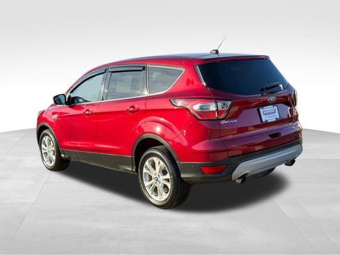 Used 2017 Ford Escape SE image 5