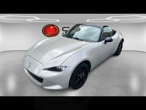 Used 2022 MAZDA MX-5 Miata Sport image 1