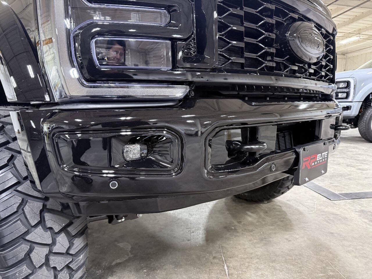 Used 2026 Ford F450 Platinum w/ FX4 Off-Road Package AWD/4WD image 19