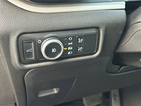 Used 2024 Ford Explorer XLT w/ Equipment Group 202A image 12