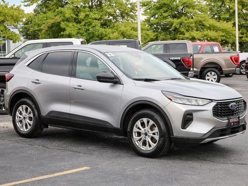 Certified 2023 Ford Escape Active AWD/4WD image 23