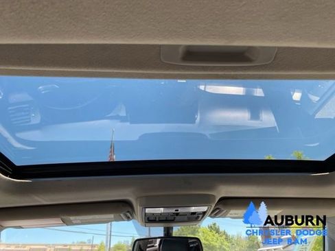 Used 2018 Toyota 4Runner SR5 Premium AWD/4WD image 23