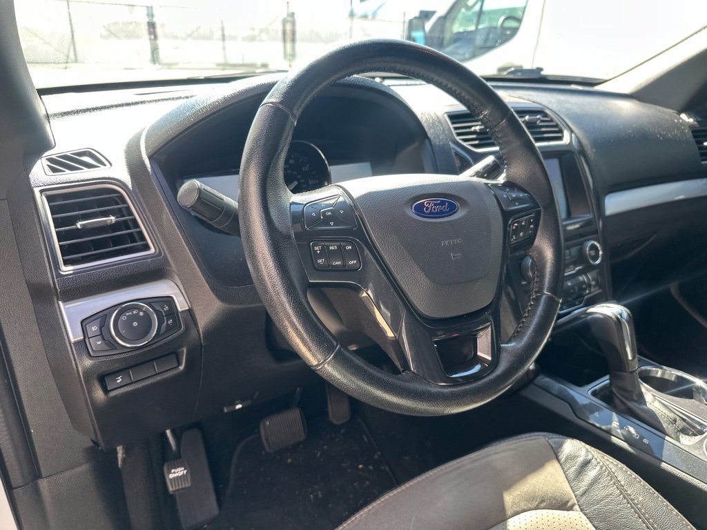Used 2017 Ford Explorer XLT w/ Equipment Group 202A FWD image 14