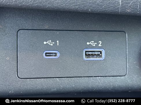 Certified 2021 Nissan Rogue Platinum FWD image 38