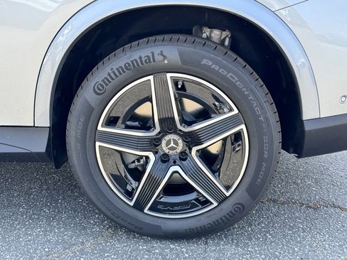 New 2025 Mercedes-Benz GLC 350e 4MATIC image 16