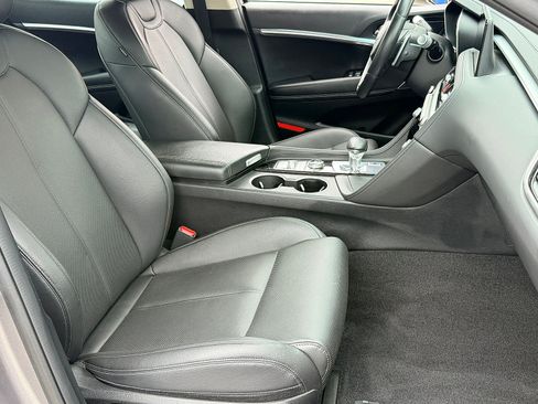 Used 2025 Genesis G70 2.5T AWD/4WD image 45