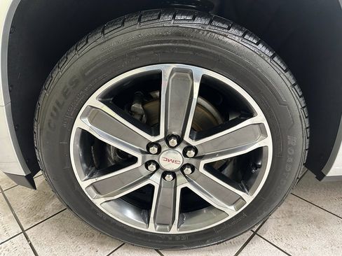 Used 2019 GMC Acadia Denali w/ Technology Package image 16